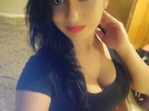 Call Girls In Majnu Ka Tilla 78272乂77772 Delhi Escort Service