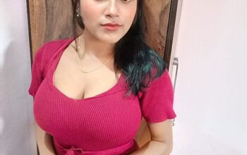 Call Girls in Sriniwaspuri 96*67*25*96*44 TOP CLASS VIP MODEL AVAILABL