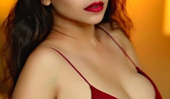 Russian Escorts in Delhi gives you charm of love at night: