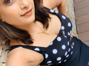 low Cost Call Girls In sector 25,Noida 9818099198 Women Seeking Men