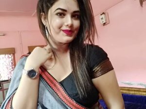 Juicy Call Girls In Ashok Vihar Phase 2 -9873295104