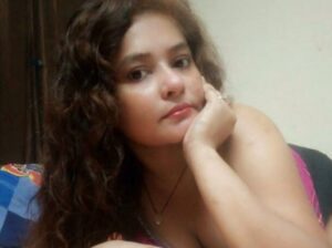 Independent Collage Going Girl Available in South Delhi