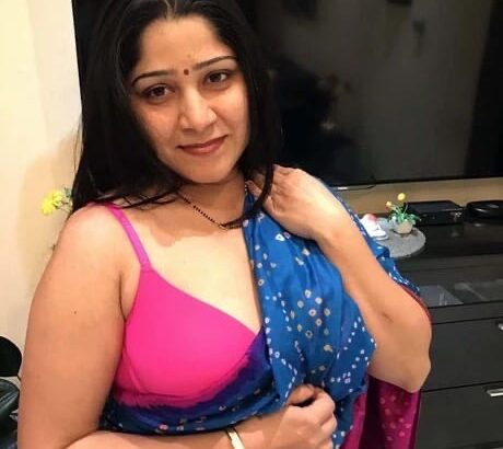 Hi Myself Rajni Khanna Ultra Sexy Woman For Videochat and Audiochat Services